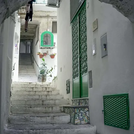 Pensión Amendola Dream 3*